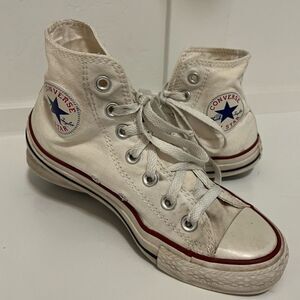 Converse Chuck Taylor High Top Men’s 4.5 Women’s 6.5 White Sneakers Tennis Shoes